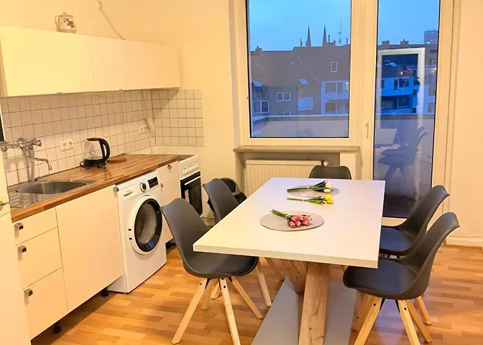 Апартаменты Cozy Comfort 2 Bedroom With Balcony Дюссельдорф