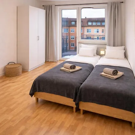 Daire Cozy Comfort 2 Bedroom With Balcony *