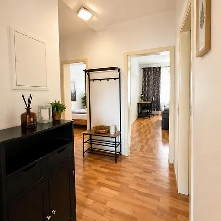 Daire Cozy Comfort 2 Bedroom With Balcony