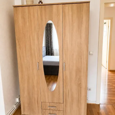 Daire Cozy Comfort 2 Bedroom With Balcony Düsseldorf