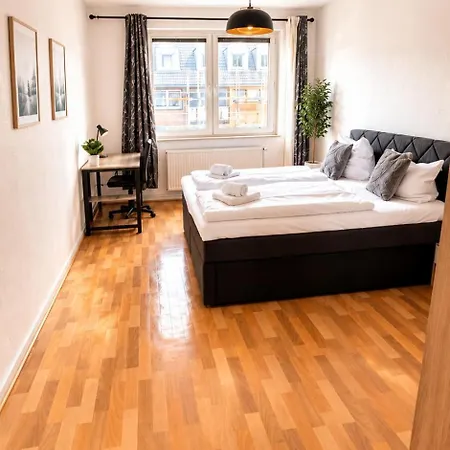 Cozy Comfort 2 Bedroom With Balcony